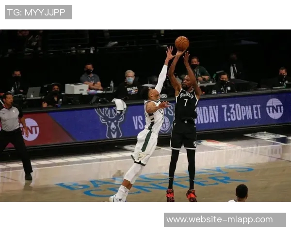 杜兰特生涯第429场30分比赛追平贾巴尔历史第六科比仅差两场追赶